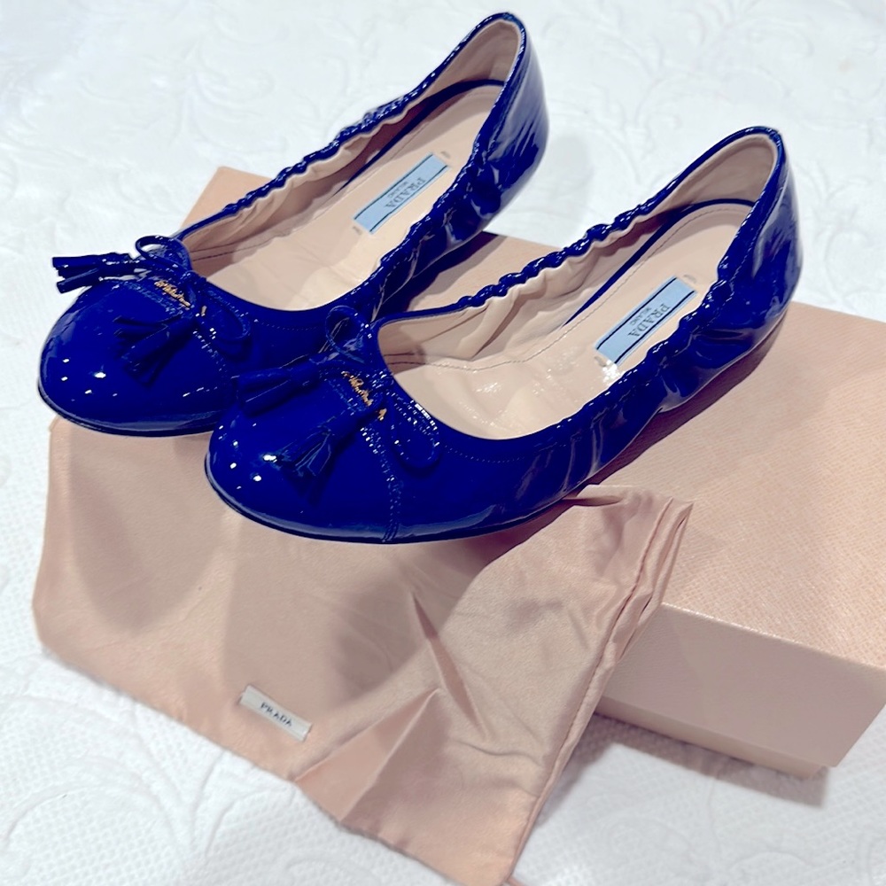 Prada Patent Leather Ballet Flats Excellent Condition Beautiful Bluette